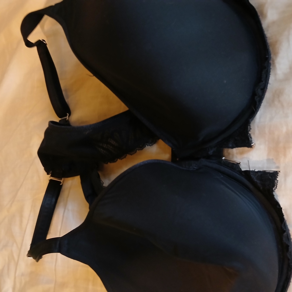 Elegant Black Lace Bra